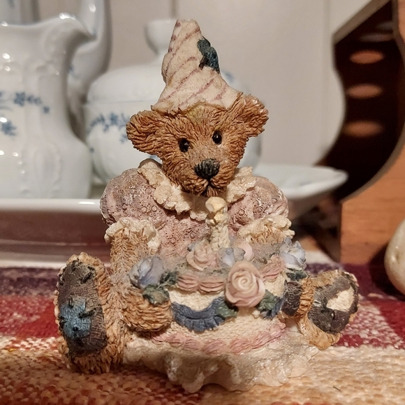 Boyds Bears Accents Baileys Birthday Limited Edition Boyds Bear